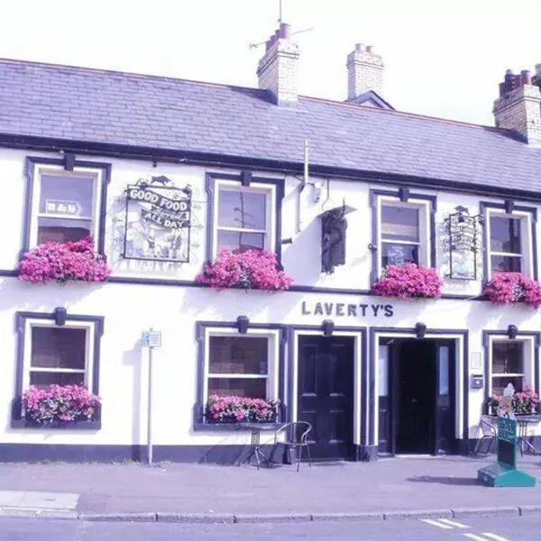 Laverty's - The Black Bull Inn, hotel em Randalstown