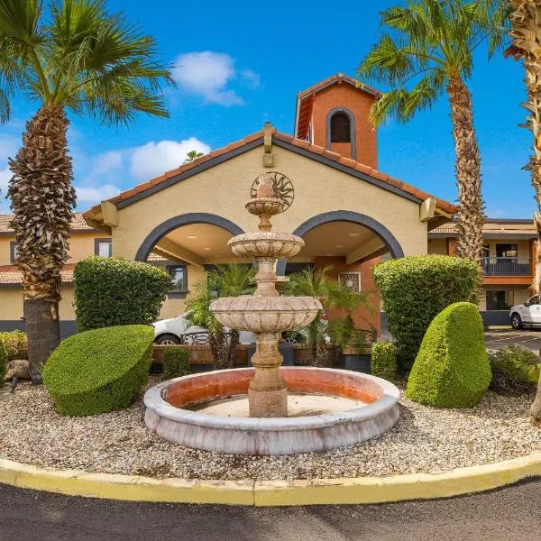 Quality Inn & Suites Goodyear - Phoenix West、グッドイヤーのホテル