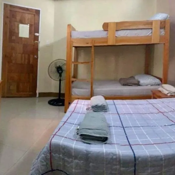 North 27 Hill Transient Rooms near Microtel Inn and Victory Liner Baguio, hotel in Baguio