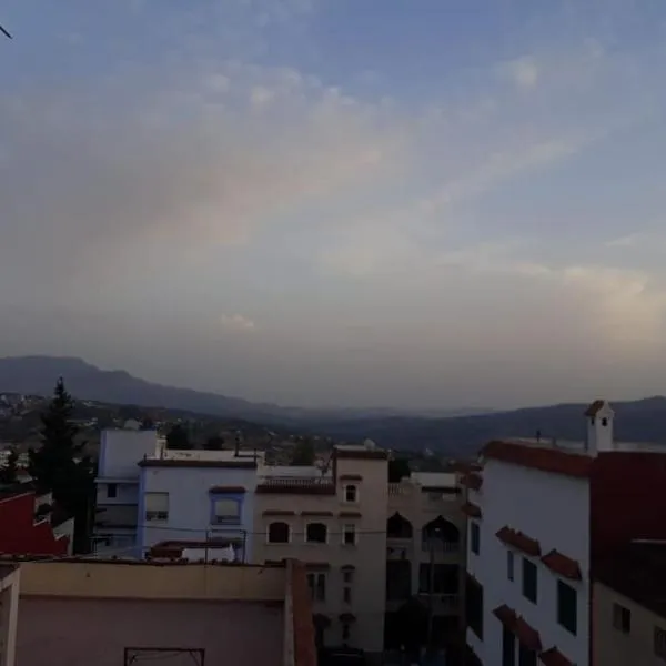 Bab Chaouen 7lits2chbre1salon, hotel in Chefchaouene