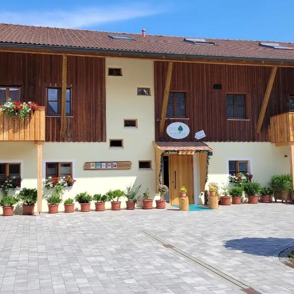 Landhotel Großeiberhof, hotel v destinaci Waldmünchen