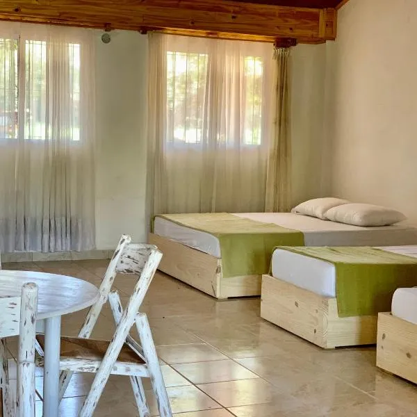 Cabañas CheRu 4, hotel v destinaci Posadas