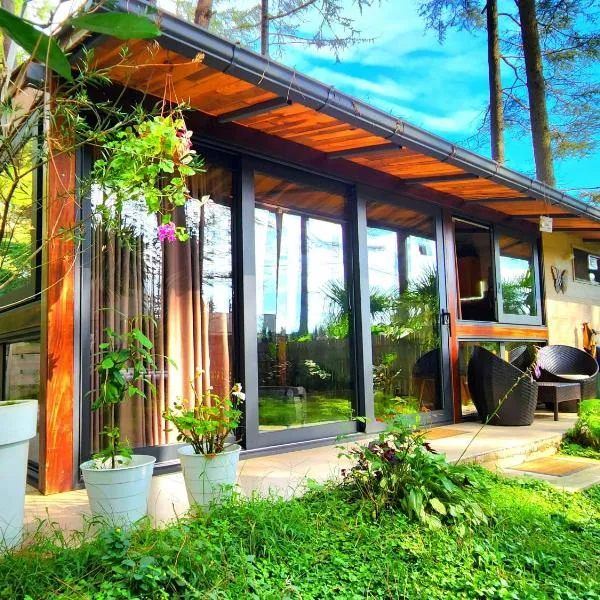 House & Yard Sesil XS 60m to beach, hotel v destinaci Ureki