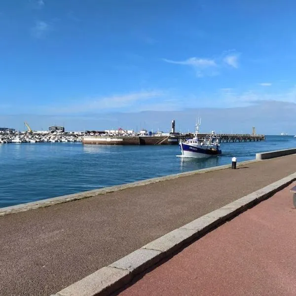Abri Côtier-3 étoiles-vue imprenable sur port de plaisance, hotel em Fécamp