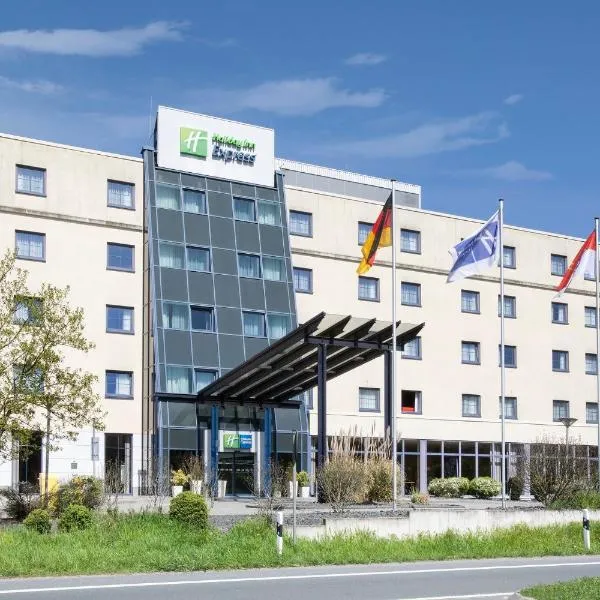 Holiday Inn Express Frankfurt Airport, an IHG Hotel, hotel em Mörfelden-Walldorf