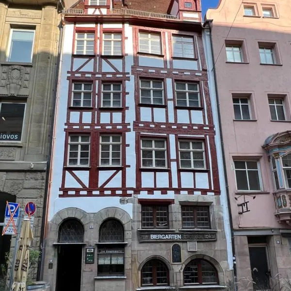 Zur Baumwolle Family Suites, hotel di Nuremberg