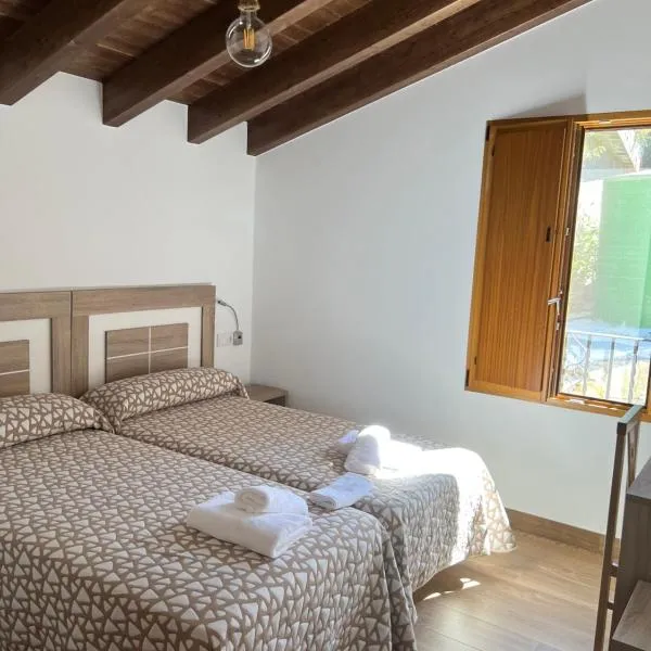 PENSION ORUEIRO VILASERIO, hotell i Negreira