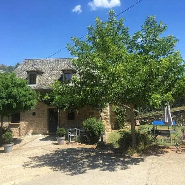 Gite du tailleur, Hotel in Sébrazac