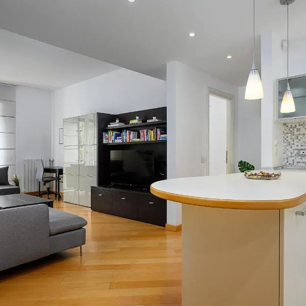 garibaldi sempione sarpi 10 min - big apartment 85m - self-check-in 5th floor, Hotel in Mailand