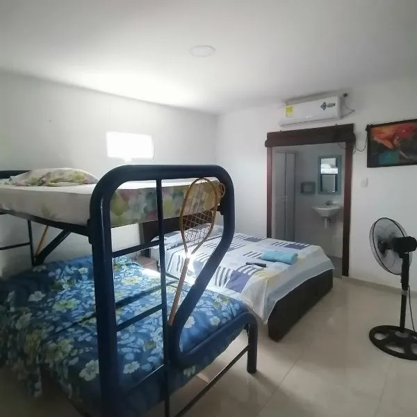 Habitaciones y apartamento fania, hotel din Gaira