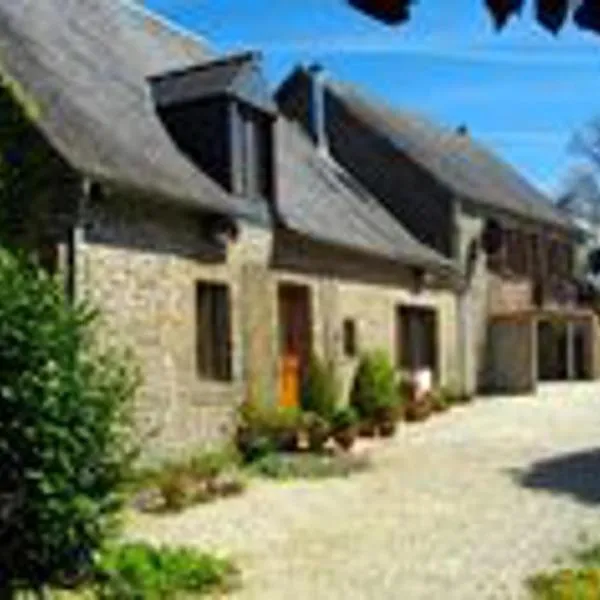 Modern 2 Twin Bed Gite can sleep up to 6, hotel in Brécé