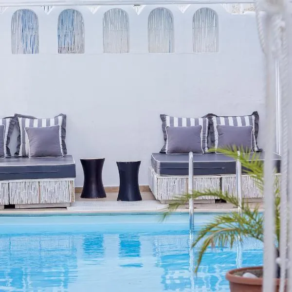 Loizos Stylish Residences, hótel í Fira