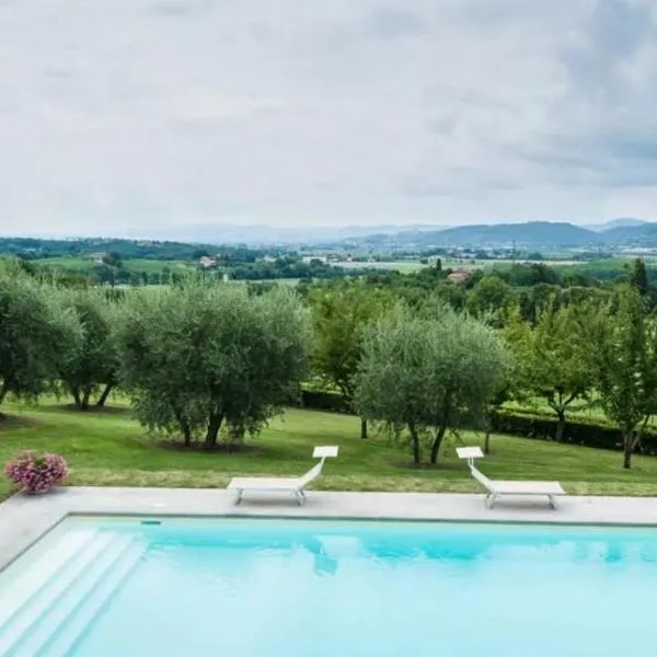 Favolosa Villa in Toscana, hotel v destinaci Lucignano