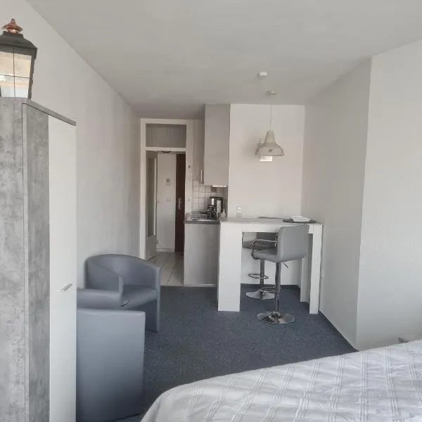 Ferienwohnung ADARO – hotel w mieście Güby