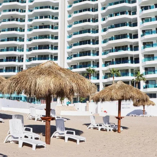 Esmeralda Beach Resort, מלון בLa Choya