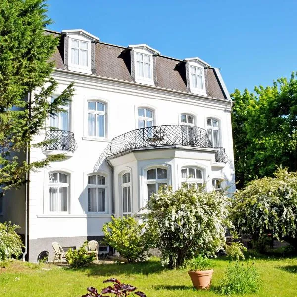 Villa im Ostseebad Baabe, hotelli kohteessa Baabe