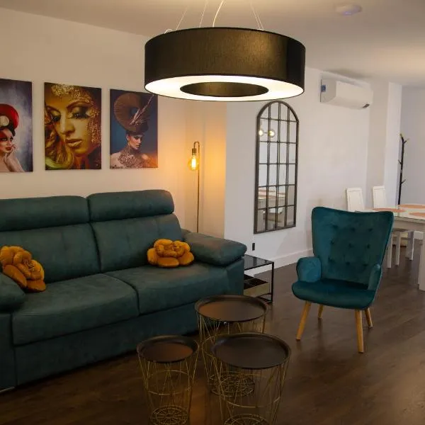 Apartamentos Boutique Cervantes, hotel in Plasencia