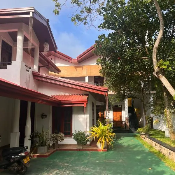 Ceylonima Home Stay, hotel v destinaci Anuradhápura
