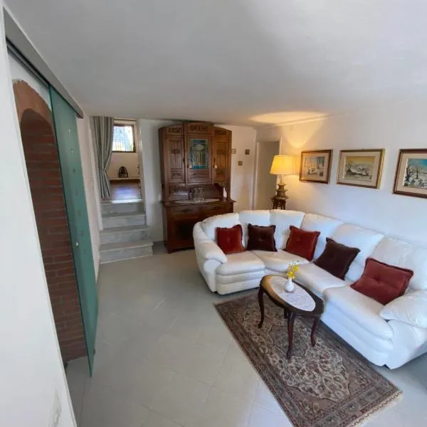 Casa Elena e Lori, hotel v destinaci Fosdinovo