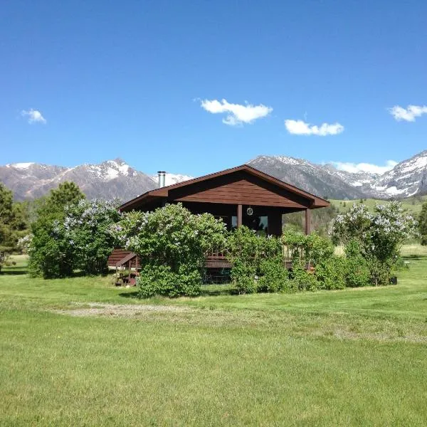 Pine Creek Cabin Livingston Montana, ξενοδοχείο σε Pray