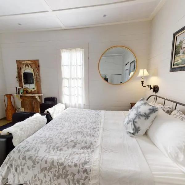 FARMHOUSE INN private apartments, hotel di Eufaula