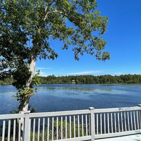 Swan Lake Resort, hótel í Galloway