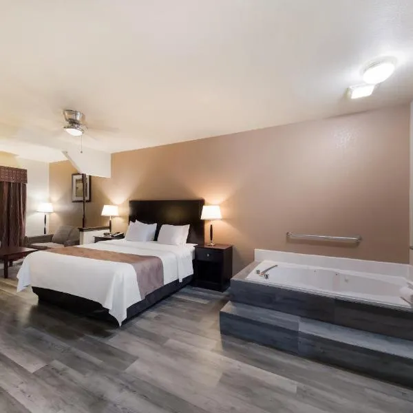Quality Inn & Suites Terrell, מלון בטרל