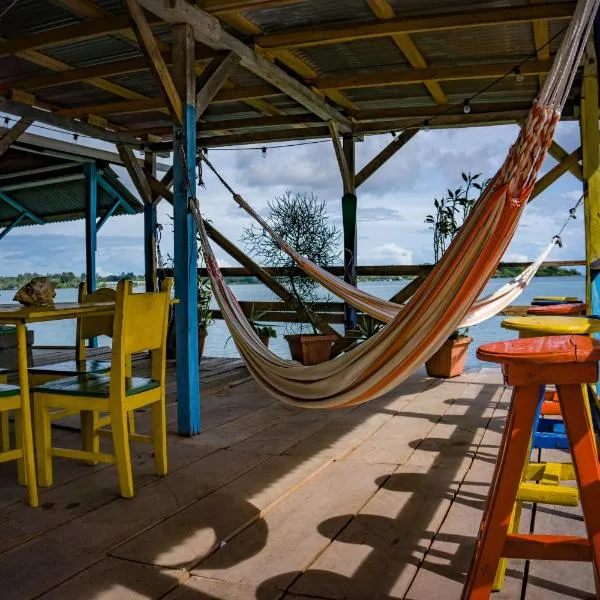 Hostal On The Sea, hotell sihtkohas Bocas Town