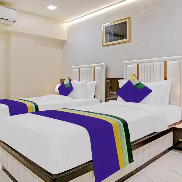 Treebo Premium Golden Bliss Trimurti Nagar Square photo 2