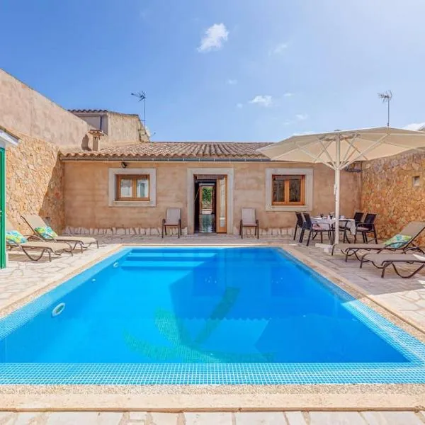 Las Vias, hotel v destinaci Petra