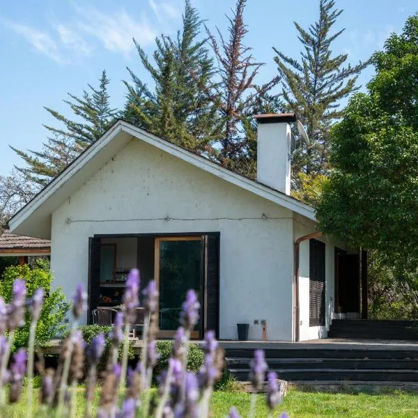 Casa Cielo en Chena Magica, hotel en Maipú