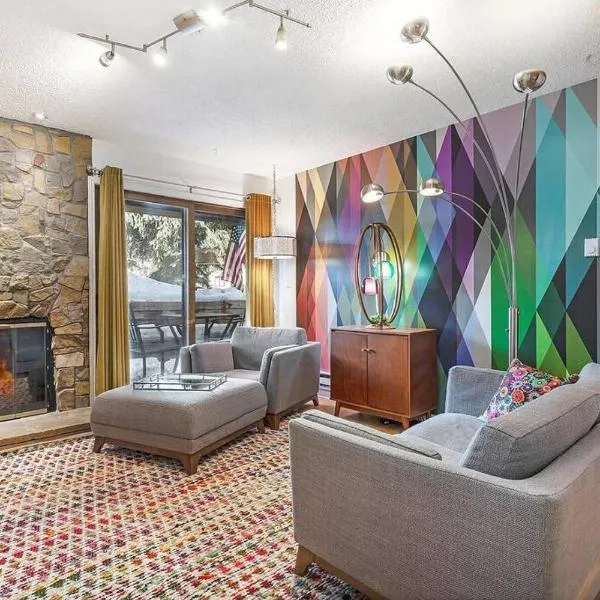 Beaver Creek 2 Bed 2 Bath Condo 1 MIN Walk to Elk Lot, hotel v destinaci Avon