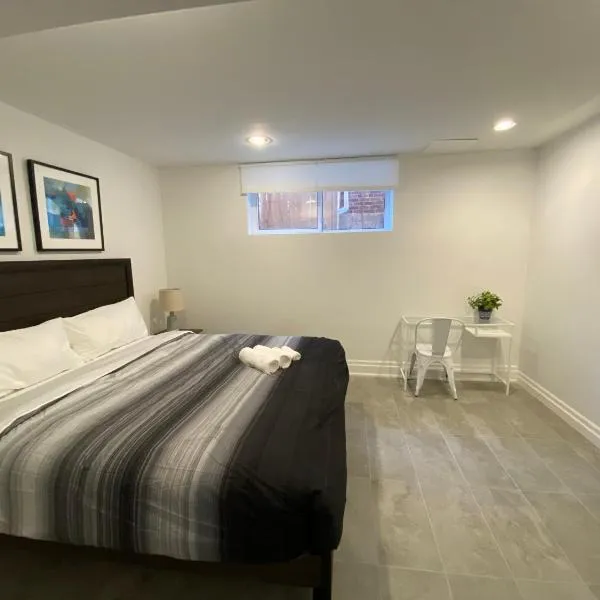 Yorkmills and Bayview !A Spacious and Modern Private Bdr with Shared Bathroom, hotel v destinaci Toronto