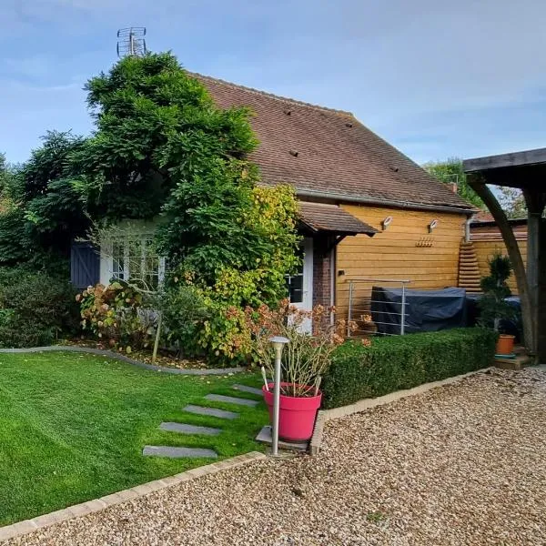 La Berceuse Normande – hotel w mieście Dampierre-sur-Avre