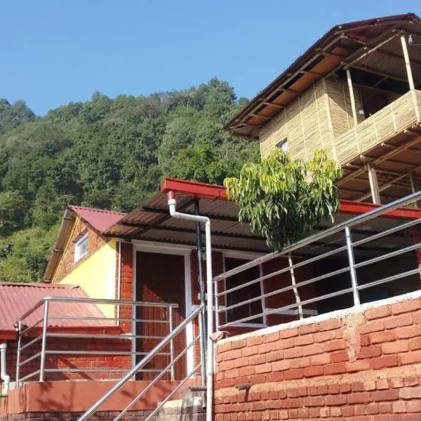 Penance Homestay, hotel v destinaci Khokna