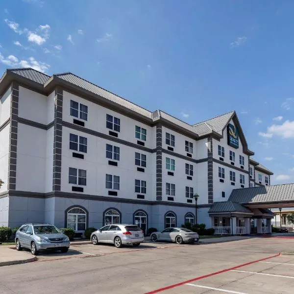 Quality Inn & Suites I-35 E-Walnut Hill, hotel Dallasban