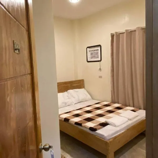 Antelmi Travelers Inn, hotel v destinaci Plaridel