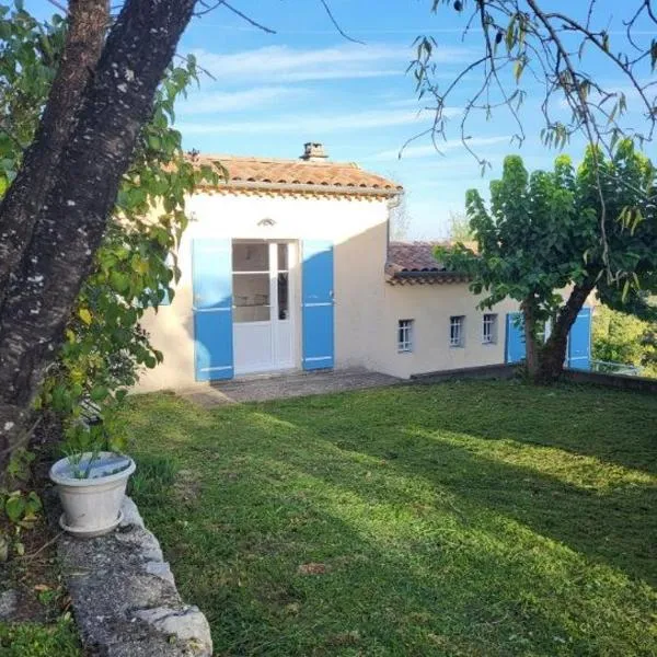 Nid douillet - LES FARGETTES - superbe vue - charmante petite maison avec jardin - 2 pièces à Privas, viešbutis mieste Privas