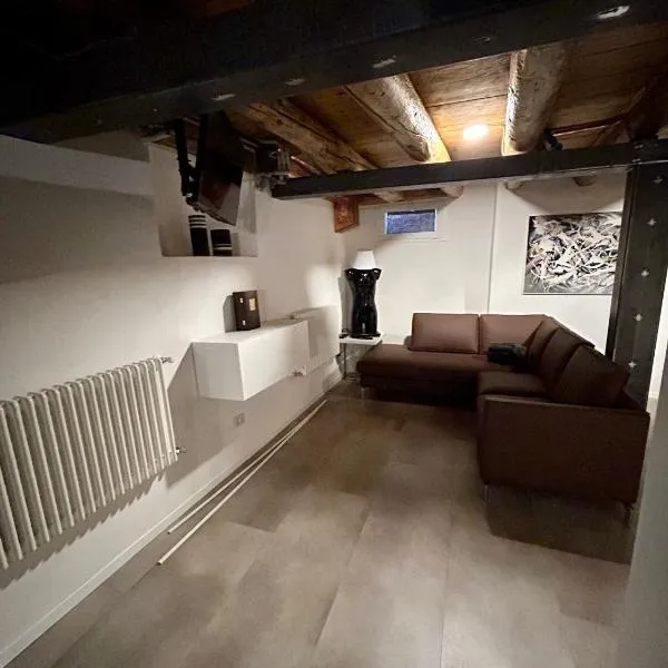 Heather's Home - Premium - Ponte Vecchio – hotel w mieście Bassano del Grappa