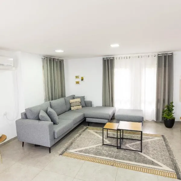 אירוח פינת חן, hotel v destinaci Ramot Naftali