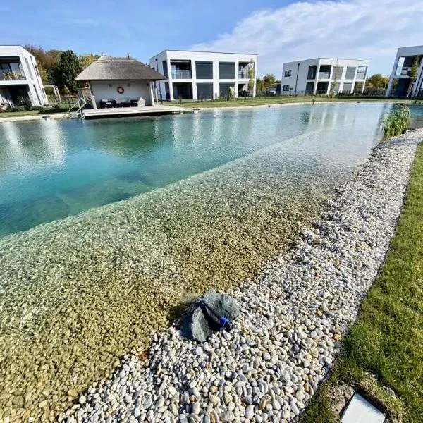 LUXUS Appartement am Golfplatz und Therme Lutzmannsburg, hotel v destinaci Zsira