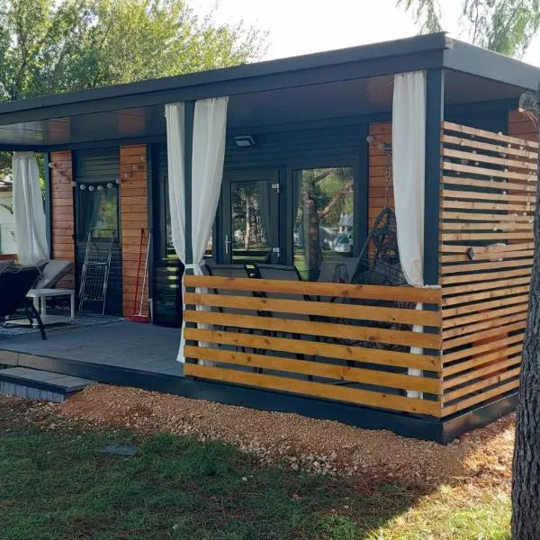 SAK Mobile Home Privlaka, hotel v destinaci Privlaka