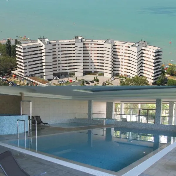 Club218 Wellness Apartments, hotel v Siófoku