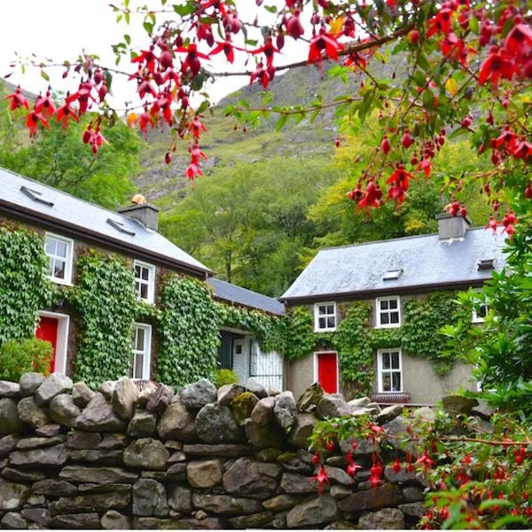 Delphi Lodge Cottages, hotel v destinaci Leenaun