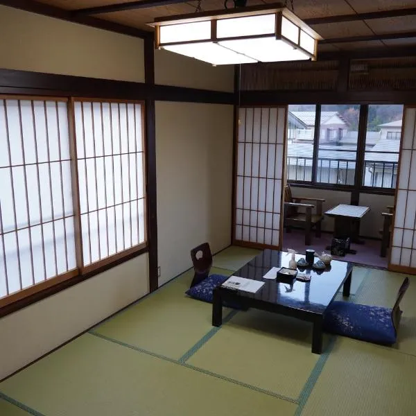 Oyado Eitaro, hotel v destinaci Takajama