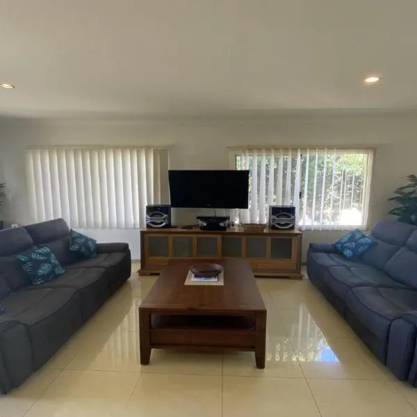 Unit 29 Seafront Estate โรงแรมในจูเรียนเบย์
