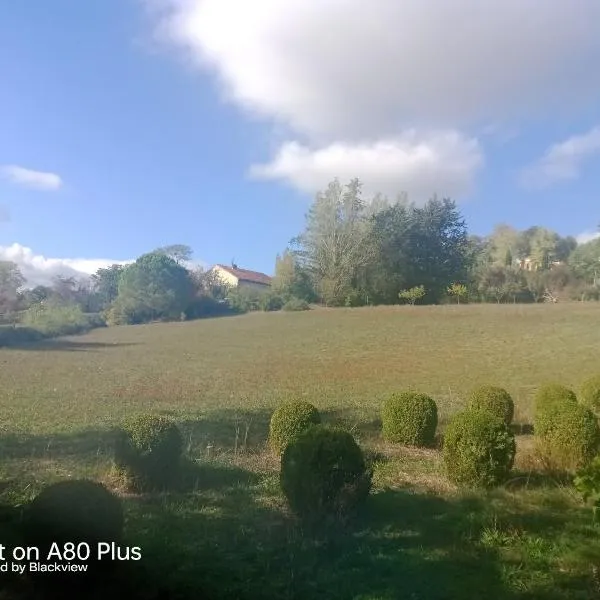 La villa, hotel en Labastide-de-Lévis