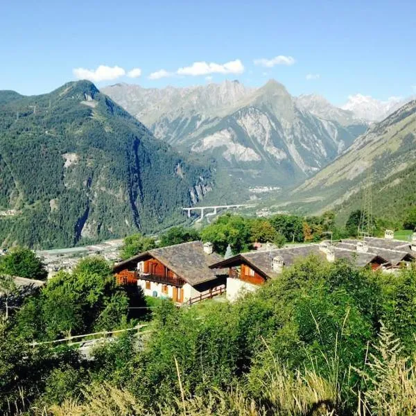 Un'oasi nel paradiso Valdostano, hotel in Challancin