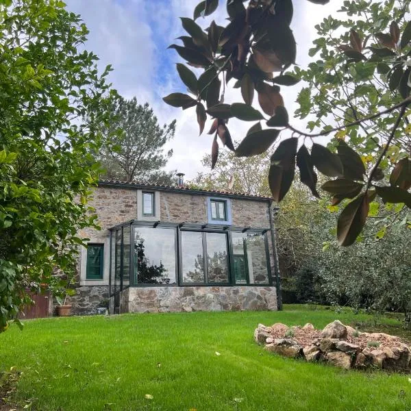 Rural Lambre by Miramar Stays, hotel v destinaci A Coruña