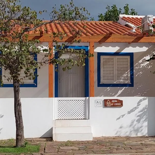 Casa Azul do Cerro, hotel u gradu Odeleite